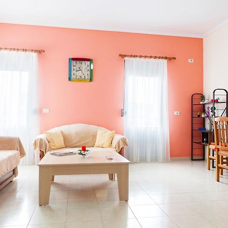 Work-Friendly Central Apartments, ساراندا المظهر الخارجي الصورة