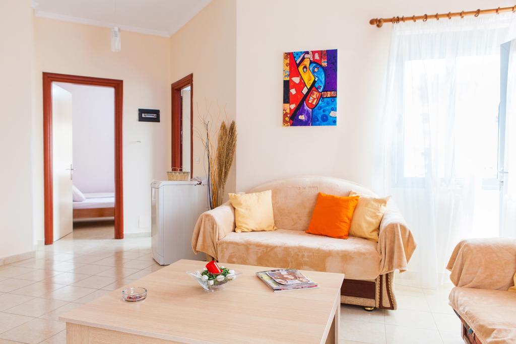 Work-Friendly Central Apartments, ساراندا المظهر الخارجي الصورة